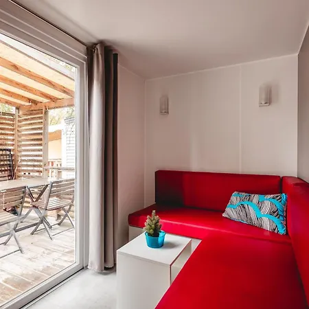 Les Maritimes 세노스